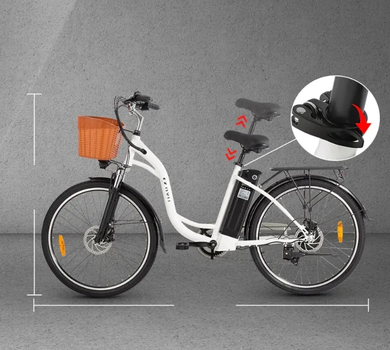 Bicicleta eléctrica DYU C6 blanca con batería de 12,5Ah y autonomía de 70km