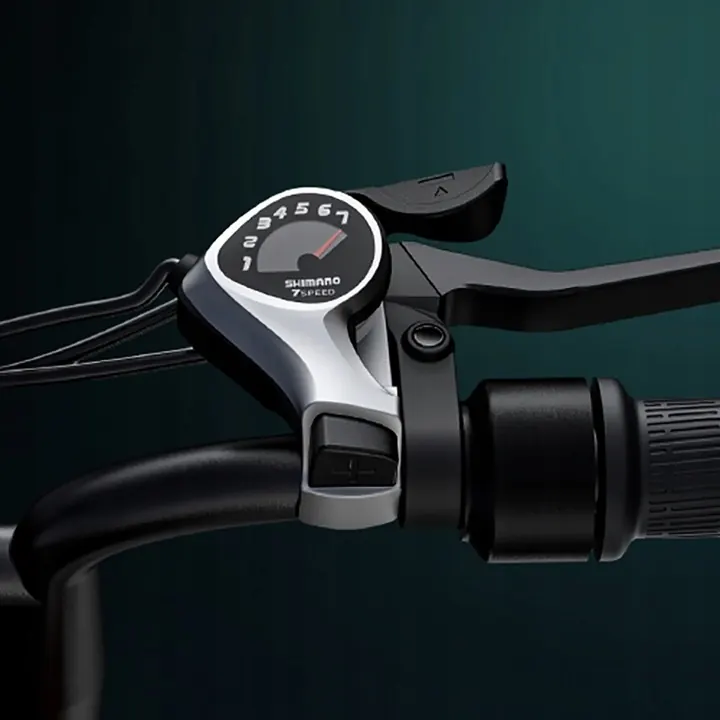 Logotipo de la marca Engwe en la bicicleta eléctrica M20.