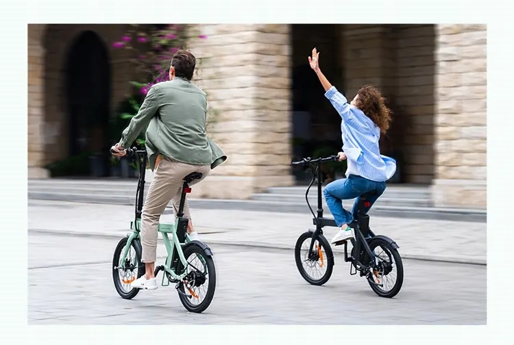 ENGWE P20 en color verde, bicicleta eléctrica plegable con sensor de par