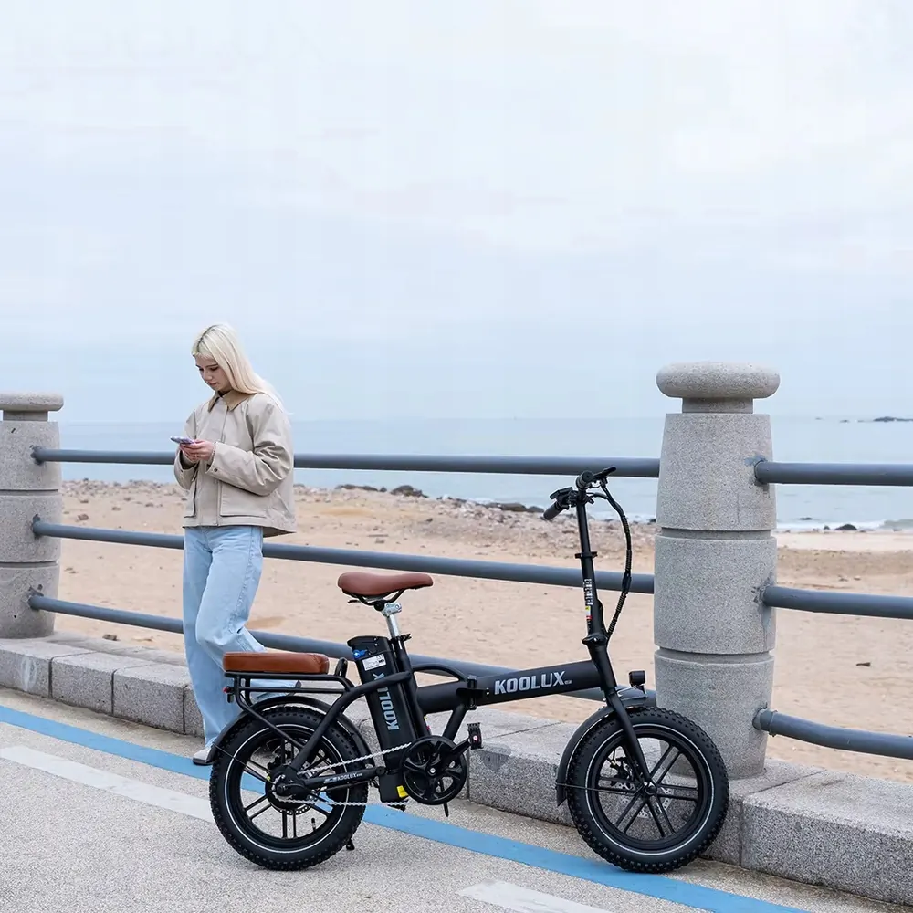 KOOLUX X10 bicicleta eléctrica plegable, peso ligero de 25.62 kg.
